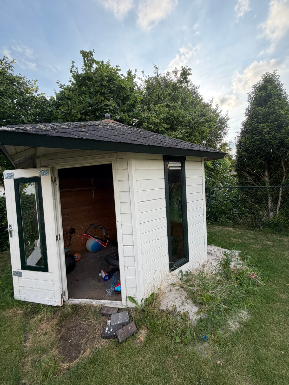 Tuinhuis in goede staat vrijstaand, Tuin en Terras, Tuinhuizen, Ophalen, Gebruikt, Tuinhuis, 250 tot 500 cm