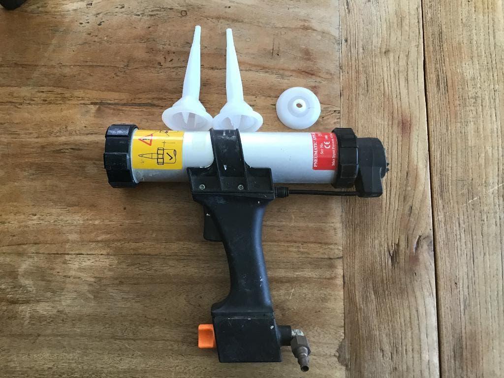 Pneumatische kitspuit, Doe-het-zelf en Verbouw, Gereedschap | Handgereedschap, Ophalen of Verzenden, Zo goed als nieuw