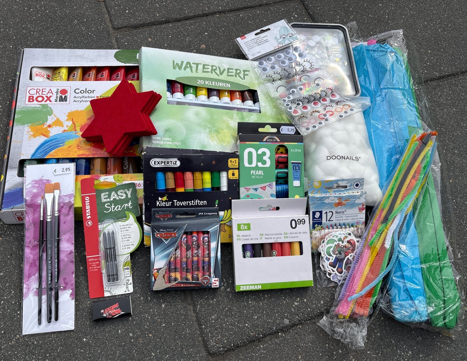 Grote knutselset: verf, stiften, accessoires in goede staat!, Overige thema's, Nieuw, Meerkleurig, Ophalen of Verzenden