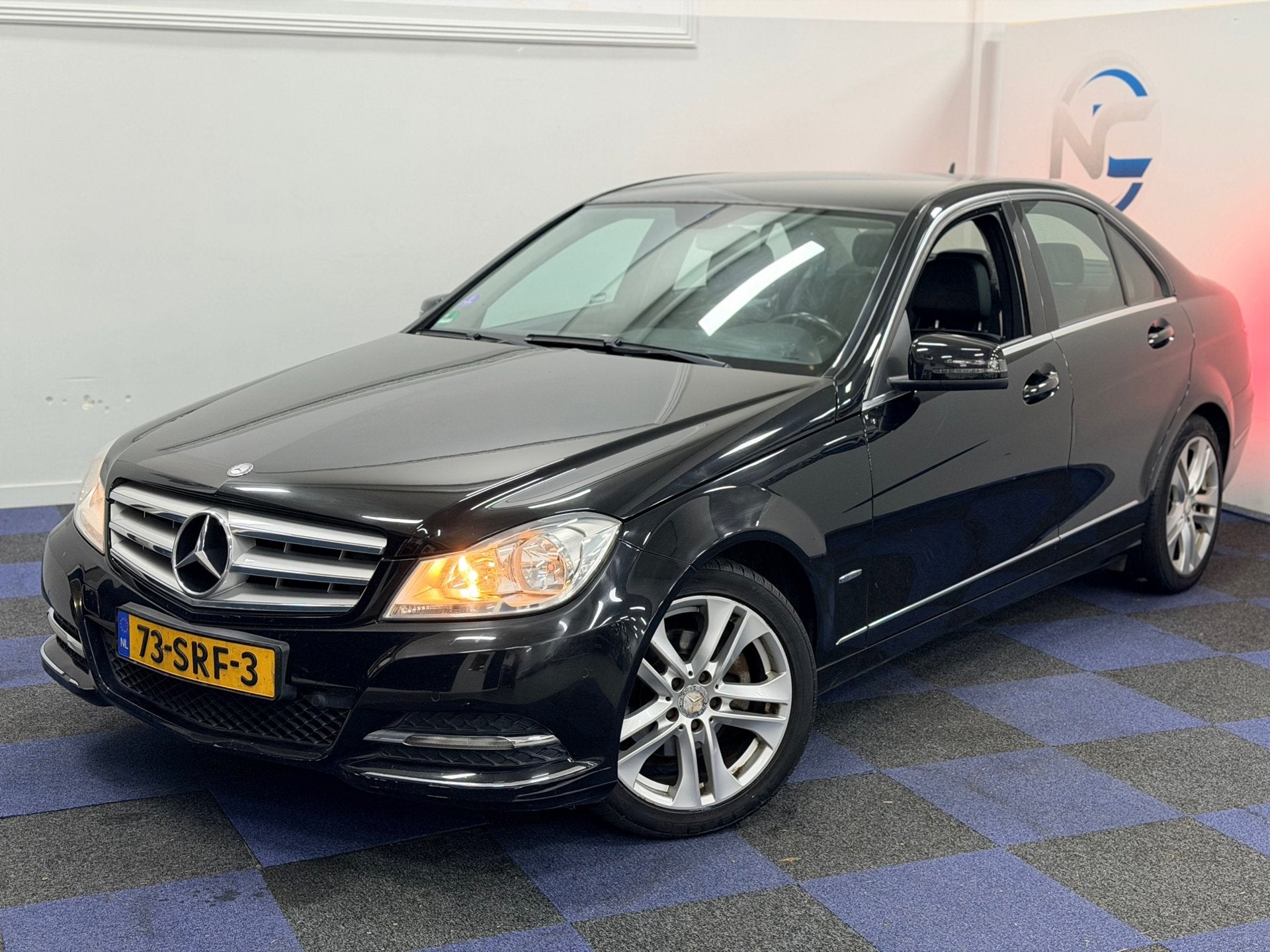 Mercedes-Benz C-klasse 180 Avantgarde / NIEUWE KETTINGSET /, Automaat, 1796 cc, Zwart, Sedan