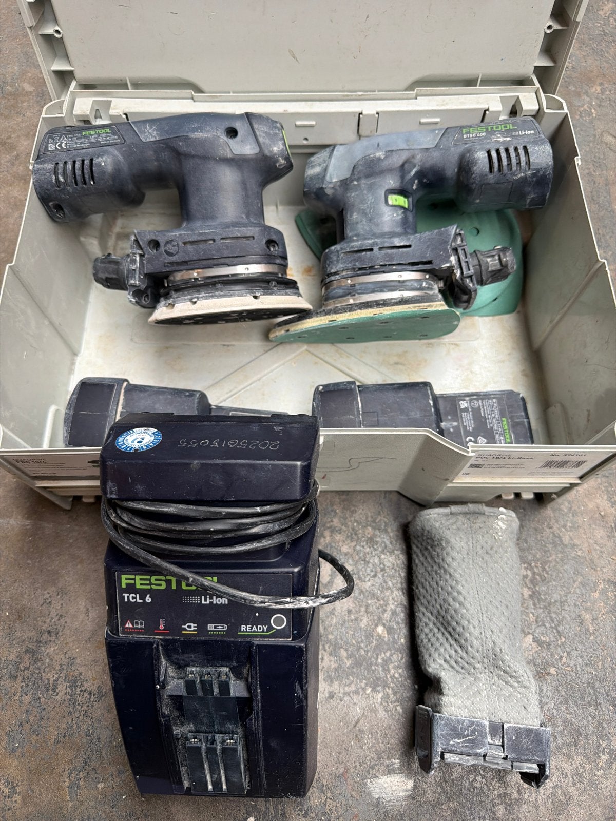 Festool schuurmachine set (2 stuks) met accu's en lader, Ophalen of Verzenden, Gebruikt, Excentrische schuurmachine