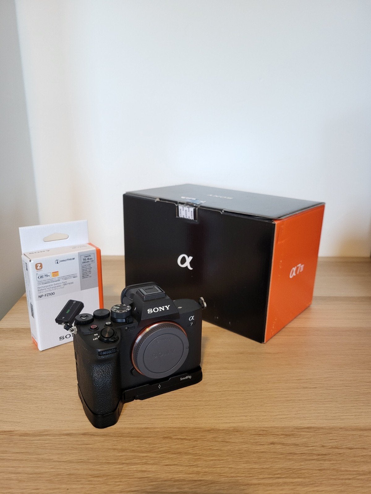 Sony A7 IV (3200 kliks) met SmallRig L-bracket en 2 batterij, Ophalen of Verzenden, Zo goed als nieuw, Sony, Systeemcamera