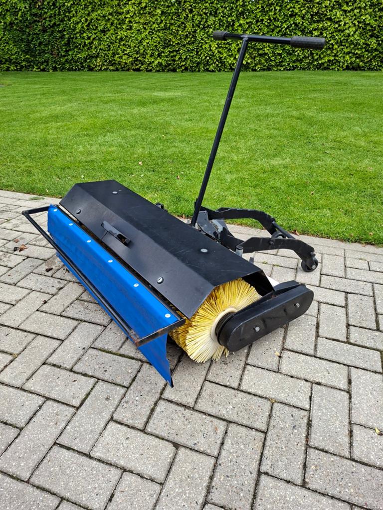 Veegmachine Husqvarna Rider, Tuin en Terras, Ophalen