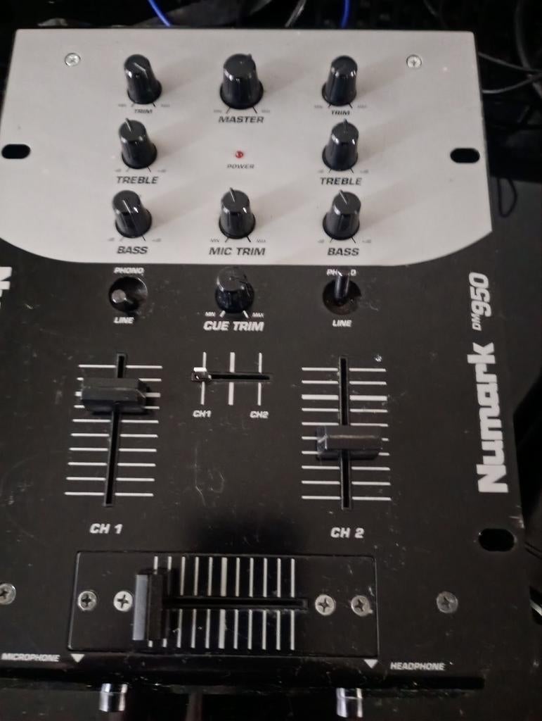 Numark DM950 DJ Mixer - Geen adapter, mogelijk defect, Muziek en Instrumenten, Mengpanelen, Ophalen of Verzenden, Gebruikt, Minder dan 5 kanalen