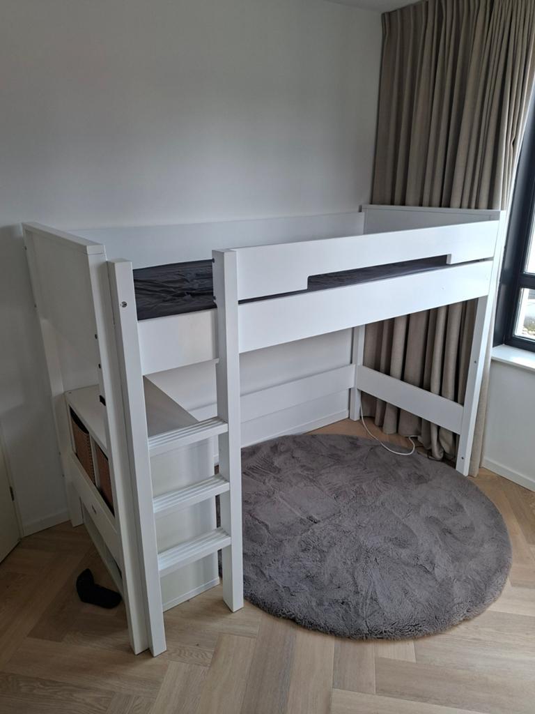 Hoogslaper Bopita wit met opbergruimte en nachtkastje, Huis en Inrichting, Slaapkamer | Stapelbedden en Hoogslapers, Zo goed als nieuw