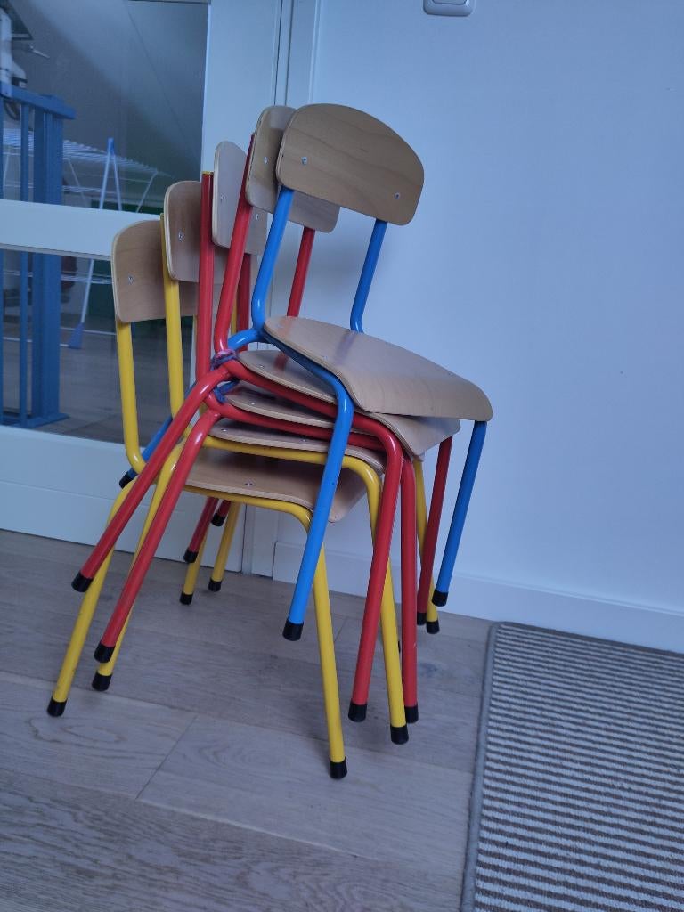 Kinderstoeltjes (school-werktafel), Ophalen, Gebruikt, Overige kleuren, Vijf, Zes of meer stoelen