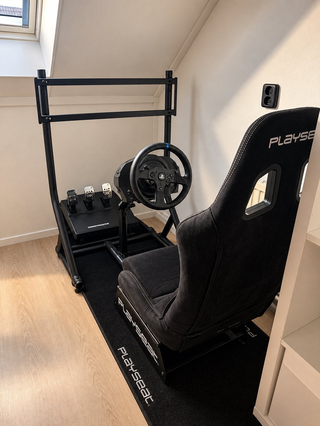 Complete Playseat + Thrustmaster T-GT II + TV-standaard, Ophalen, Zo goed als nieuw, Playseat of Racestoel, PlayStation 5