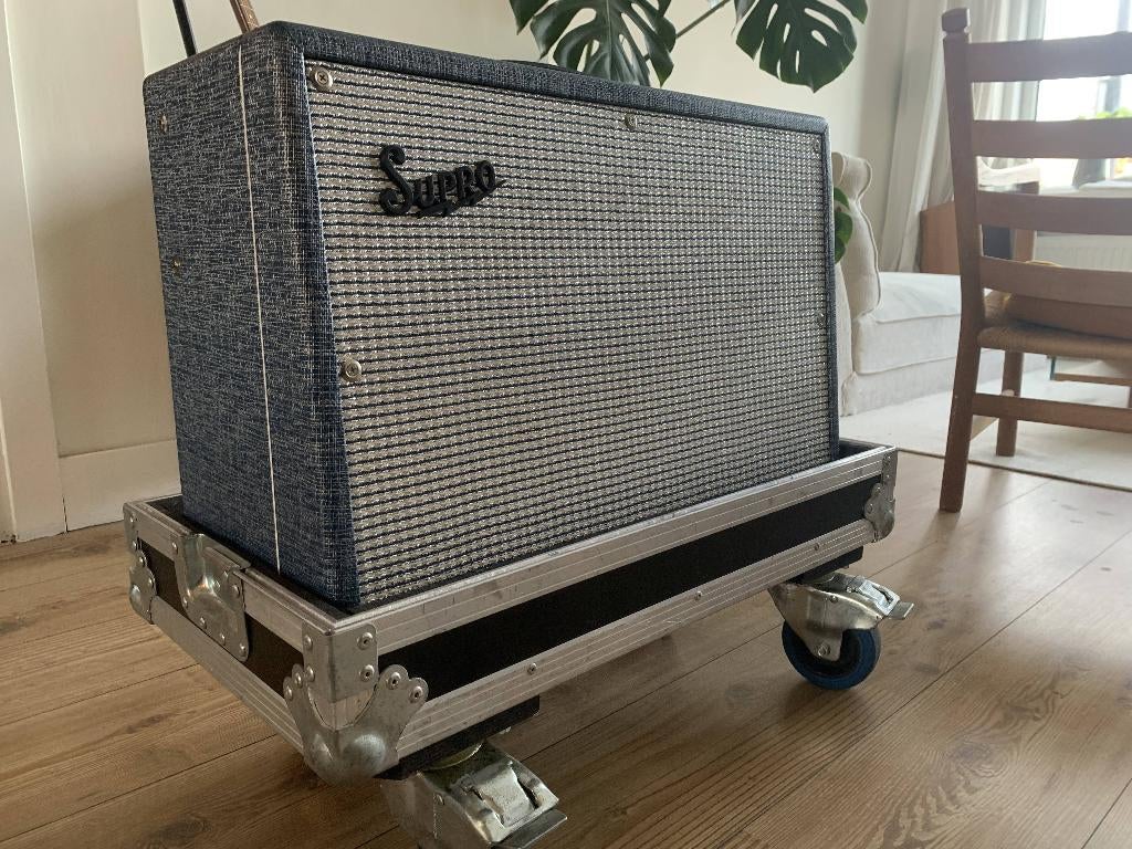 Supro Coronado 1690t 2x10", Muziek en Instrumenten, Ophalen, Gebruikt, Gitaar, Minder dan 50 watt