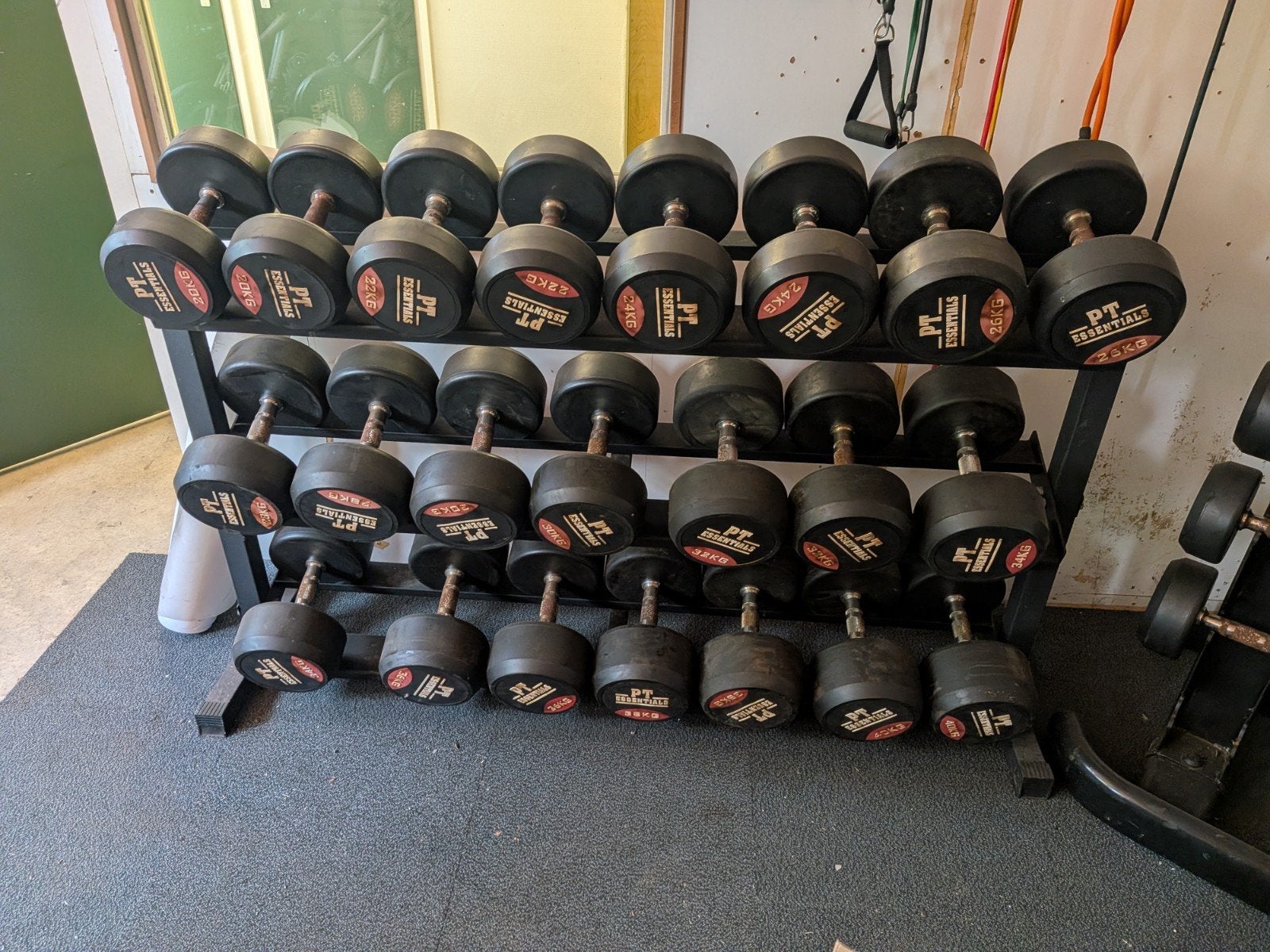 Dumbelset 2kg-40kg (2kg stappen) - Roest op greep, Ophalen, Gebruikt, Rug, Halterset