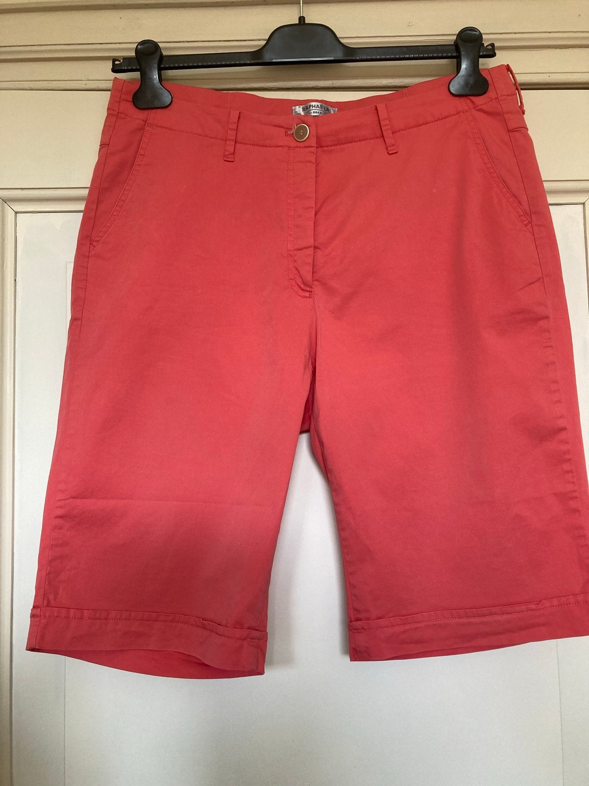 Raphaela by Brax Bermuda Shorts Koraalrood Maat 42, Kort, Maat 42/44 (L), Ophalen of Verzenden, Zo goed als nieuw