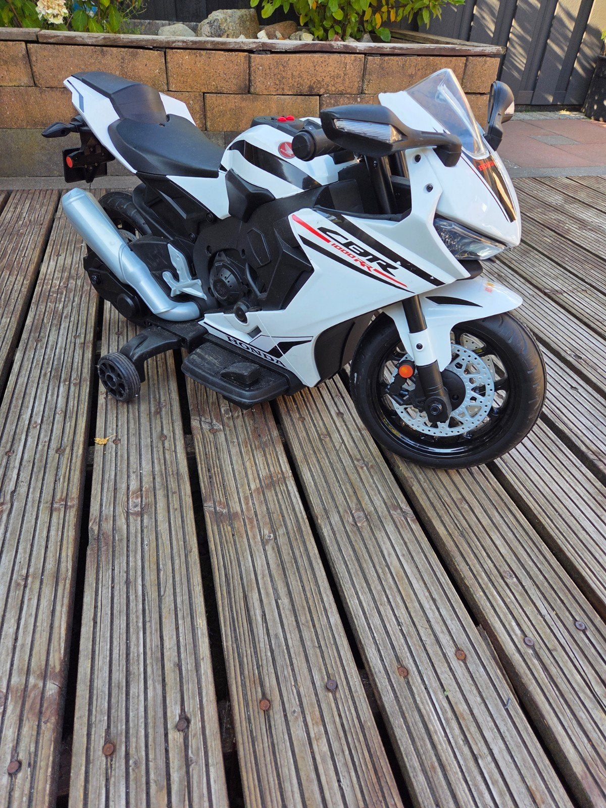 Honda kindermotor in nieuwstaat, Kinderen en Baby's, Ophalen, Zo goed als nieuw