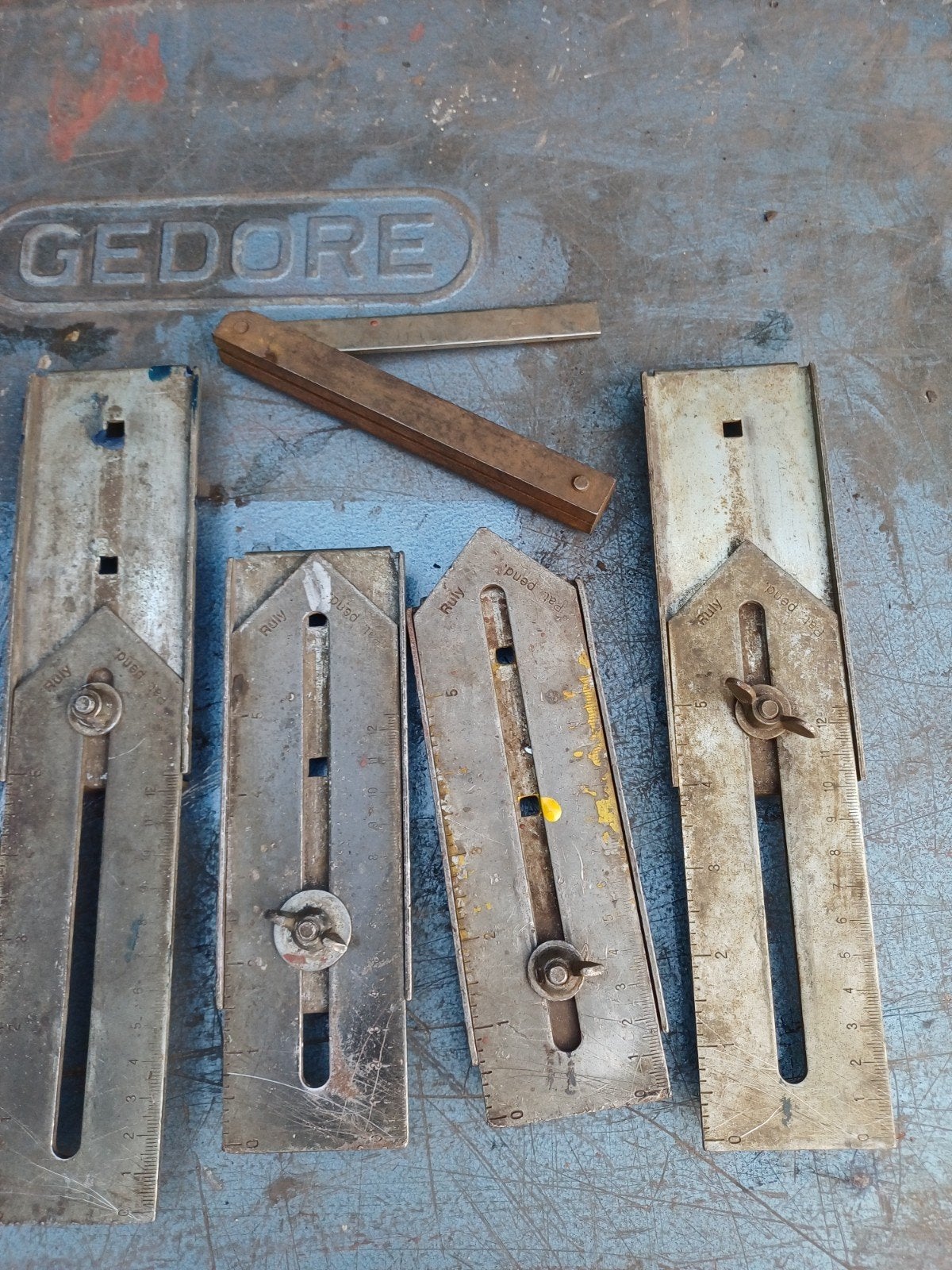Set van 4 vintage Ruly Pat. Pend. verstelbare winkelhaken, Ophalen of Verzenden