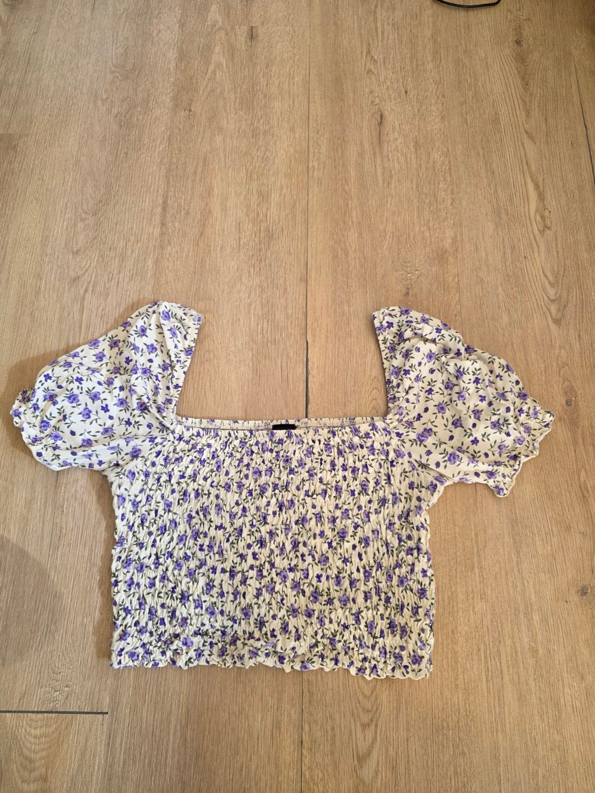 Urban Outfitters bloemenprint crop top S-P, Wit, Ophalen of Verzenden, Zo goed als nieuw, Maat 36 (S)