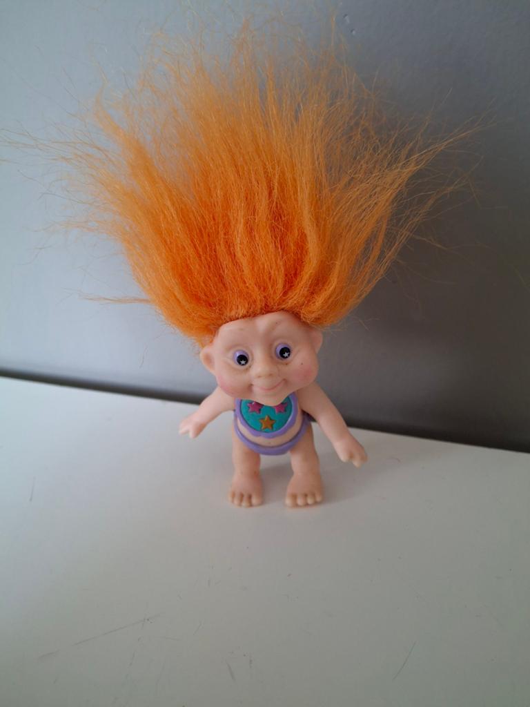 Vintage Troll Pop met Oranje Haar - 1991, Kinderen en Baby's, Speelgoed | Poppen, Ophalen of Verzenden, Gebruikt, Overige typen