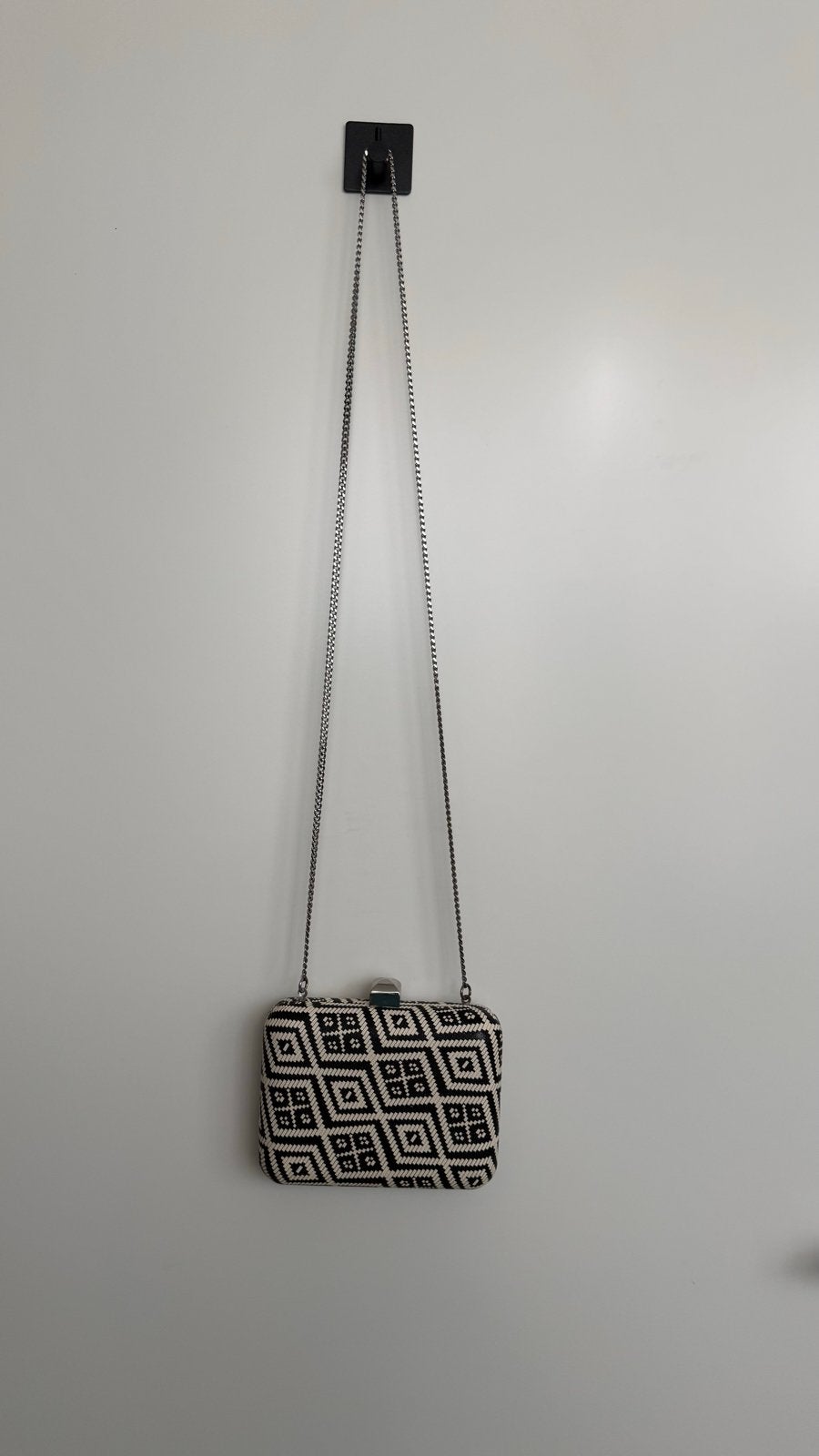 Zara Avondtasje Zwart & Wit met zilveren Ketting, Sieraden, Tassen en Uiterlijk, Tassen | Damestassen, Ophalen of Verzenden, Zo goed als nieuw