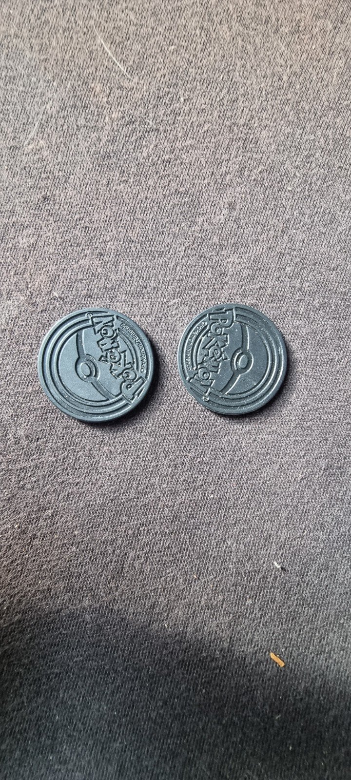 Zeldzame 15 jaar oude Pokémon collectables coin munt, Ophalen of Verzenden, Zo goed als nieuw, Meerdere kaarten