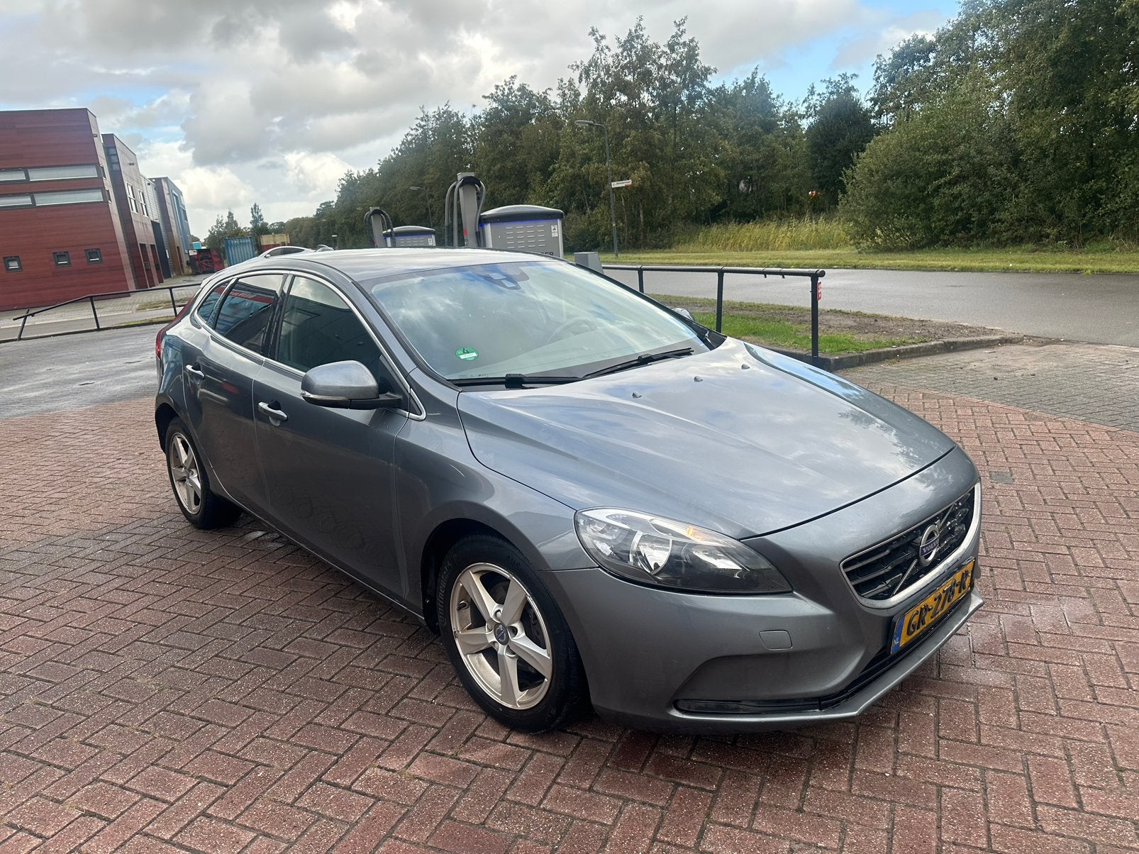 Volvo V40 2.0 D2 120PK 2015 Grijs, Voorwielaandrijving, 4 cilinders, 1969 cc, Origineel Nederlands