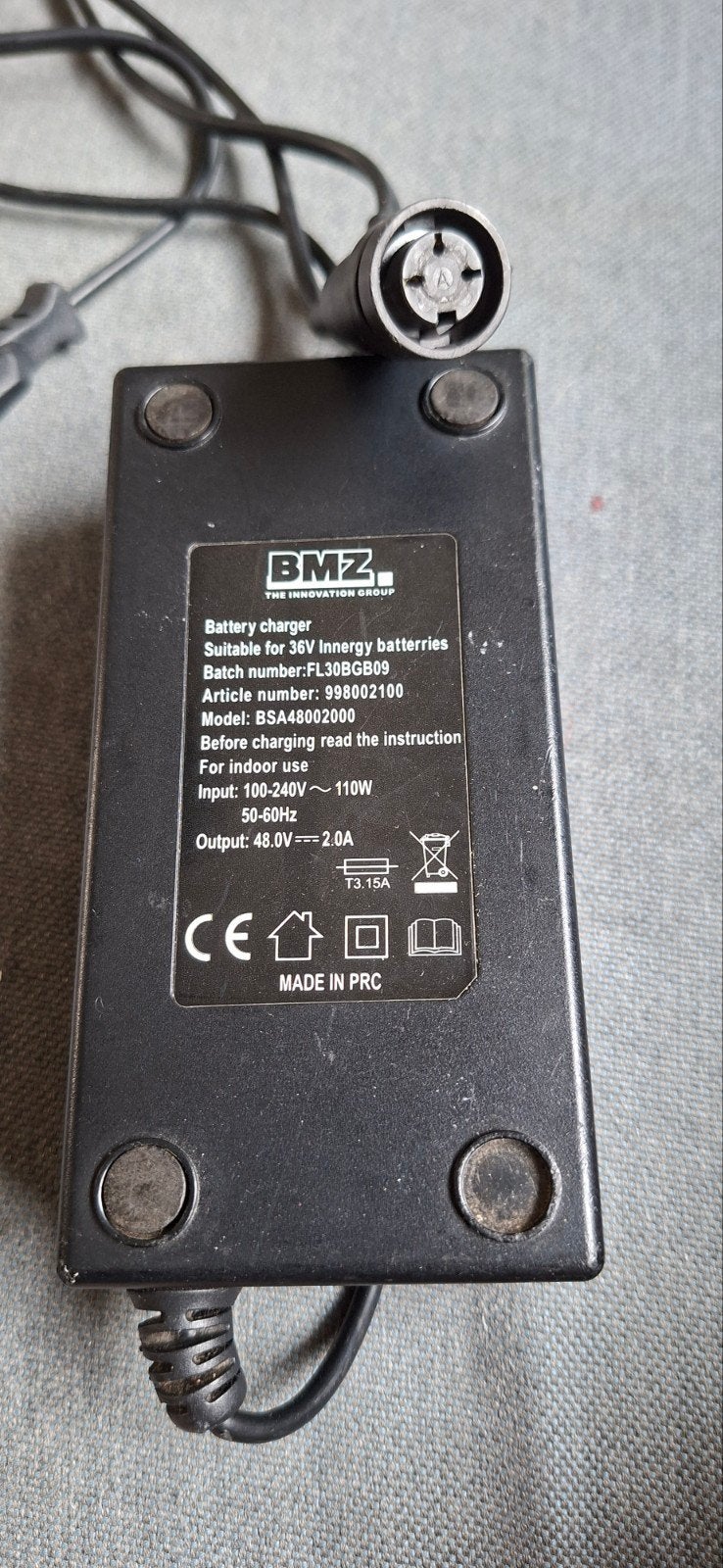 BMZ Acculader 48V 2.0A voor Innergy Batterijen, Fietsen en Brommers, Ophalen, Gebruikt