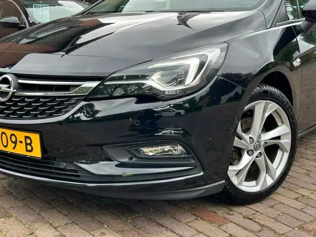 Opel Astra Sports Tourer 1.0 Turbo 105PK Innova € 12.900,0, Gebruikt, 1178 kg, Lichtsensor, Zwart