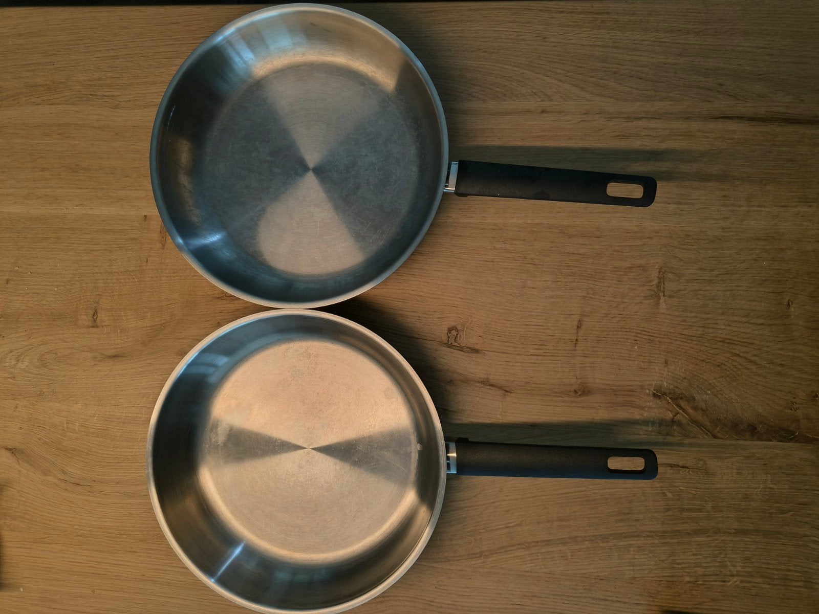 Set van 2 BergHOFF GEM koekenpannen - 28 cm, Koekenpan, Gebruikt, Ophalen of Verzenden, Rvs