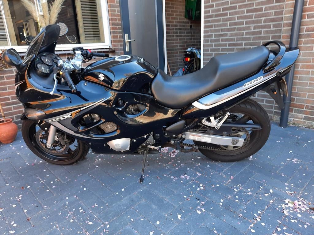 Suzuki Katana GSX600F Zwart 2006, Sportuitlaat, 4 cilinders, Motorrijbewijs A, Gebruikt