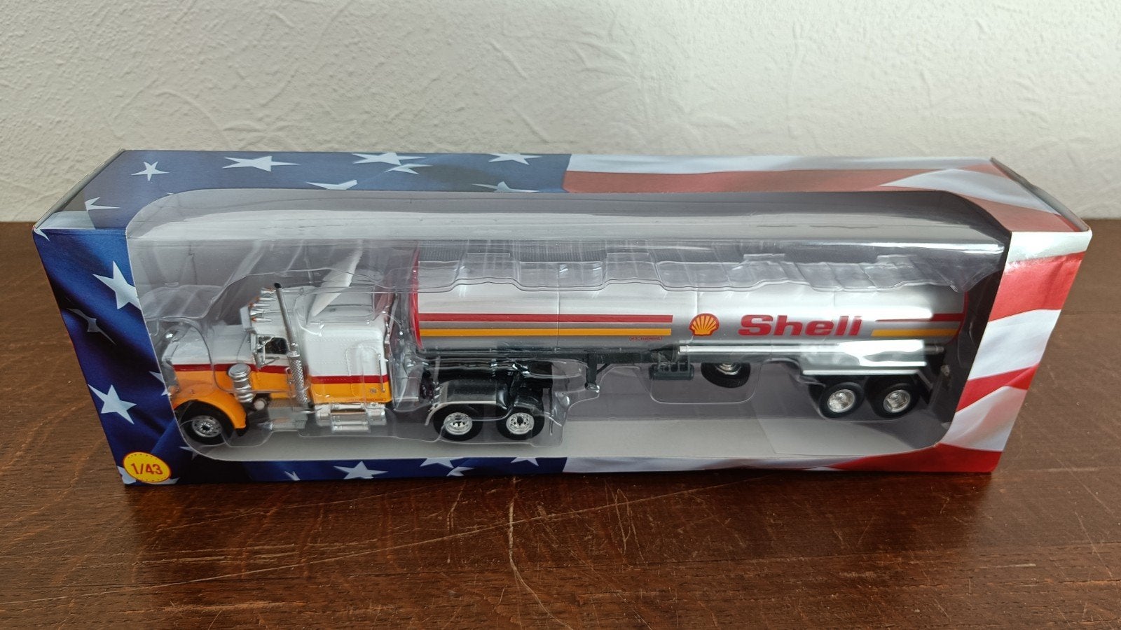 Peterbilt Shell vrachtwagen tanker 1:43, Ophalen of Verzenden, Nieuw, Bus of Vrachtwagen, Overige merken