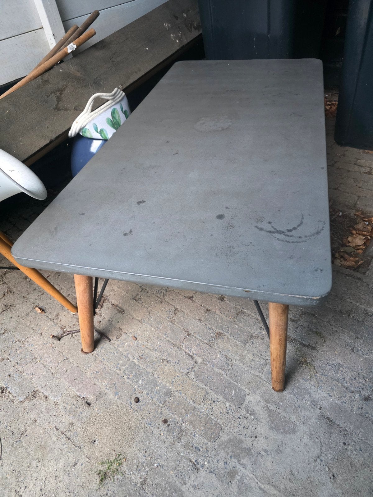 Salontafel met houten poten, Huis en Inrichting, Tafels | Eettafels, Gebruikt, 100 tot 150 cm, Tot twee personen, 50 tot 100 cm
