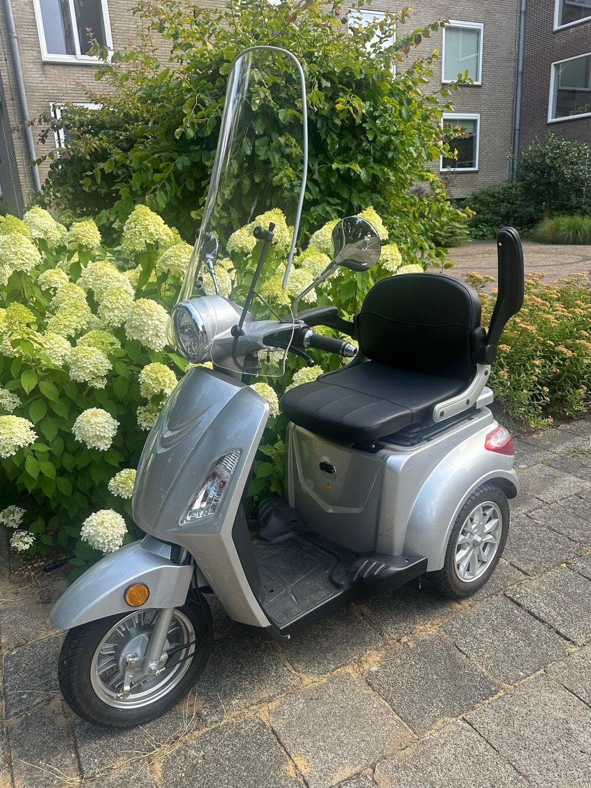 Scootmobiel Nova Bendi Elektro, Diversen, Ophalen, Zo goed als nieuw, 36 t/m 45 km, 16 km/u of meer