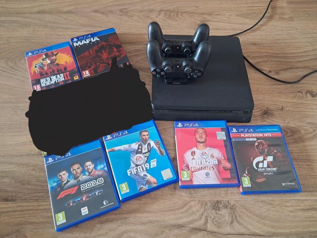 Playstation 4 inclusief 2 controllers en 6 spelletjes, Spelcomputers en Games, Ophalen, Zo goed als nieuw, Met 1 controller, Original