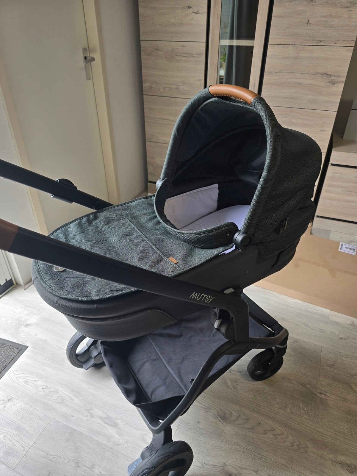 Mutsy Kinderwagen Complete Set – Nieuwstaat, Kinderen en Baby's, Ophalen of Verzenden, Zo goed als nieuw, Mutsy