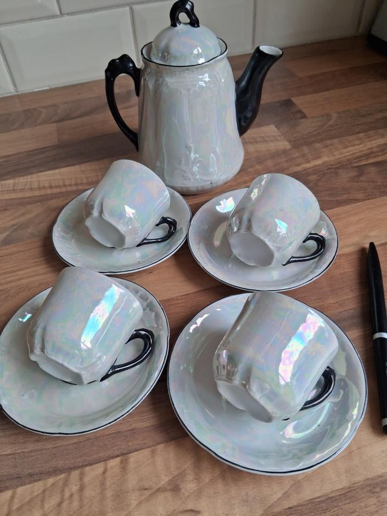 Kinderserviesje, theepotje en 4 kopjes en schoteltjes, Verzamelen, Retro, Ophalen of Verzenden, Huis en Inrichting