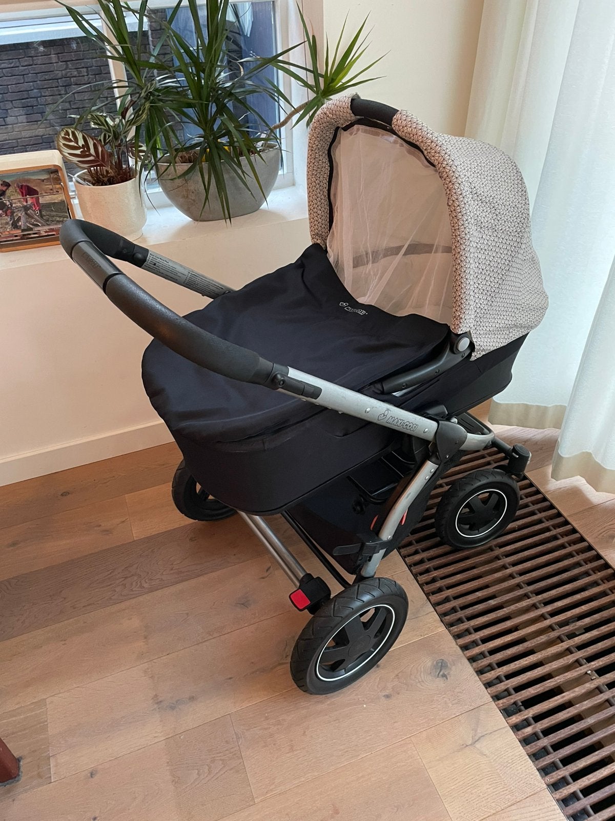 Complete Maxi-Cosi kinderwagen- en autostoelset, Kinderen en Baby's, Kinderwagens en Combinaties, Gebruikt, Verstelbare duwstang