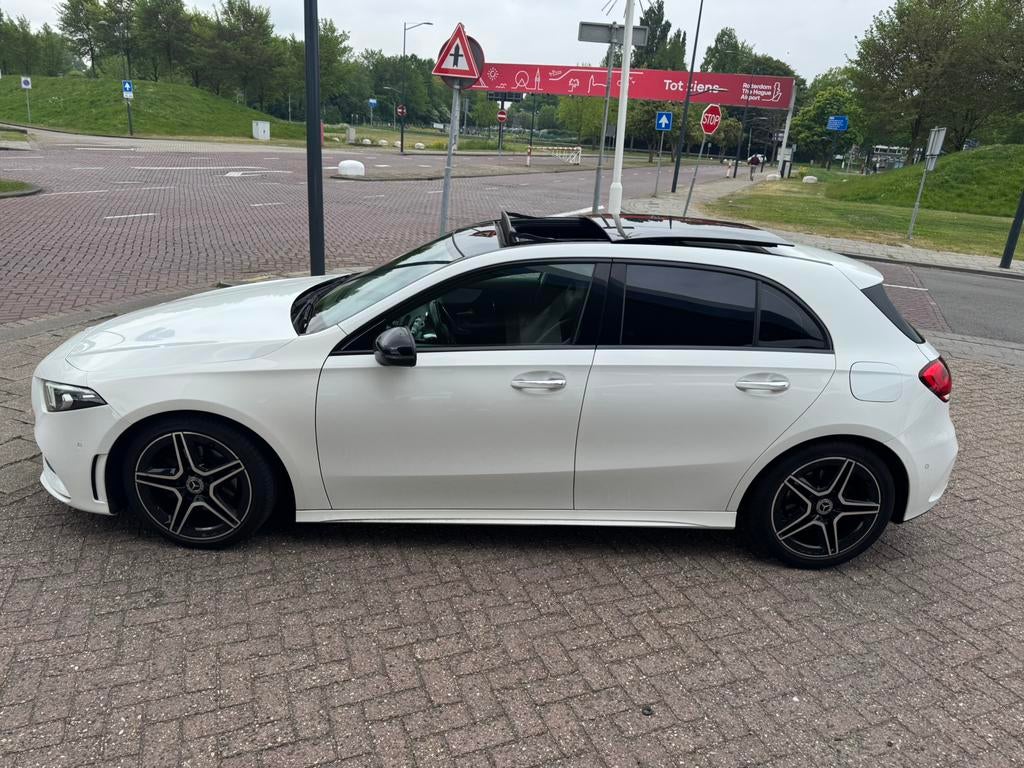 Mercedes A-klasse A200 AMG PANO, Auto's, Mercedes-Benz, Particulier, Achteruitrijcamera, Adaptieve lichten, Adaptive Cruise Control