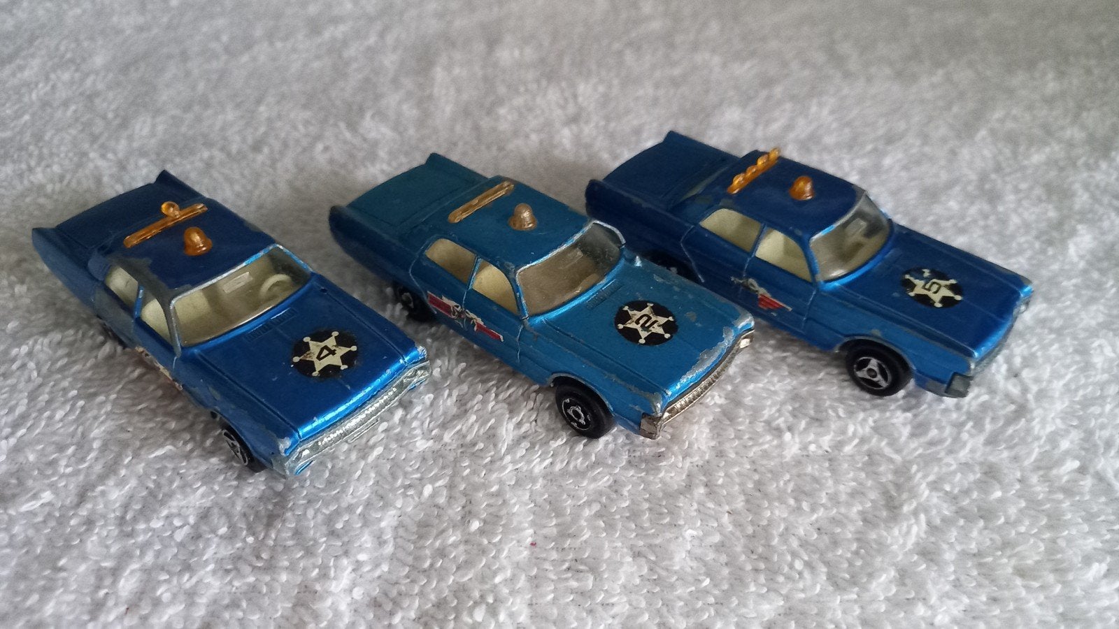 2x Majorette, Hobby en Vrije tijd, Ophalen of Verzenden, Gebruikt, Majorette