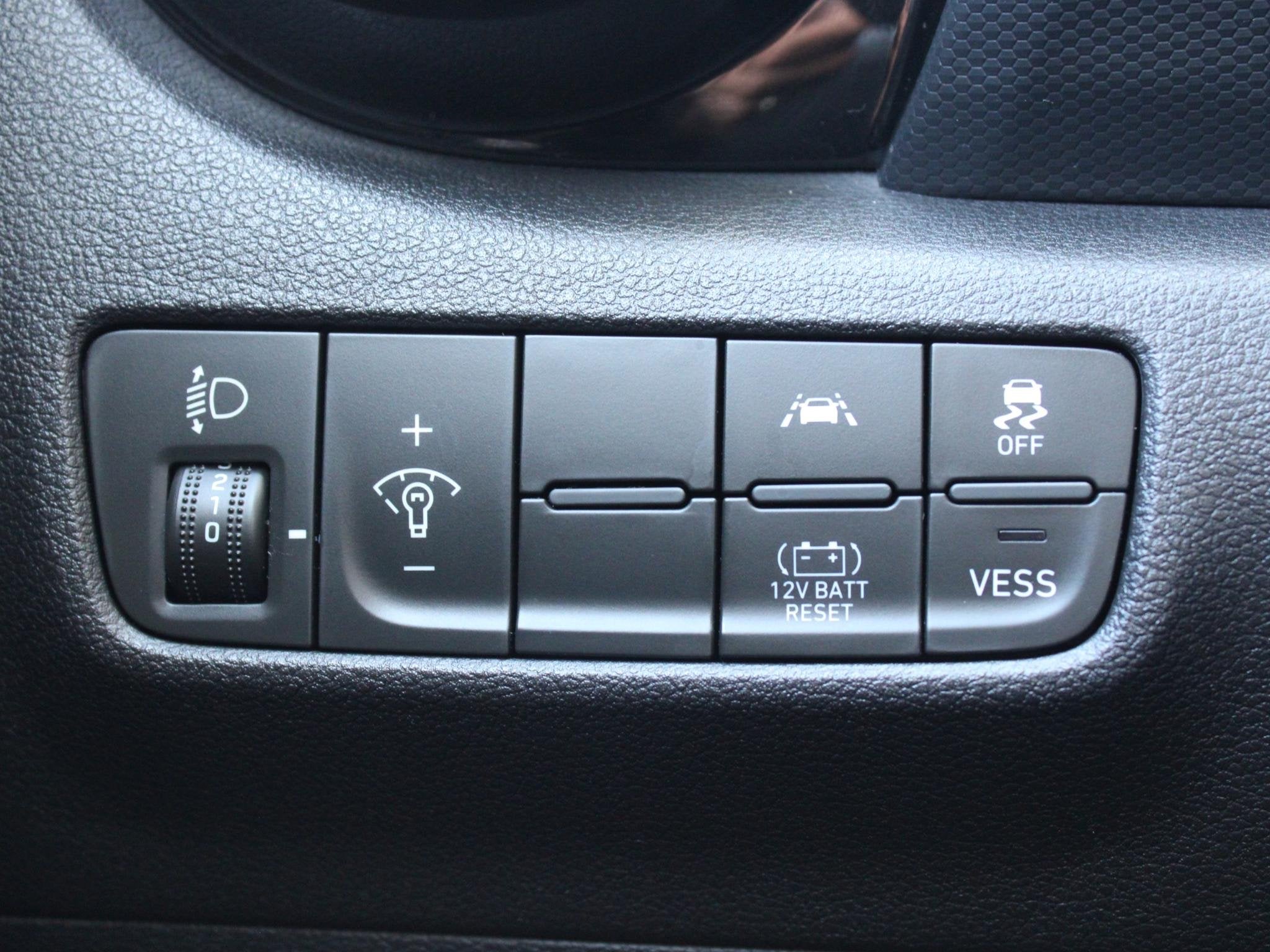 Foto 19 van Hyundai Kona 1.6 GDI HEV Comfort | APPLE CARPLAY | ACHTERUIT