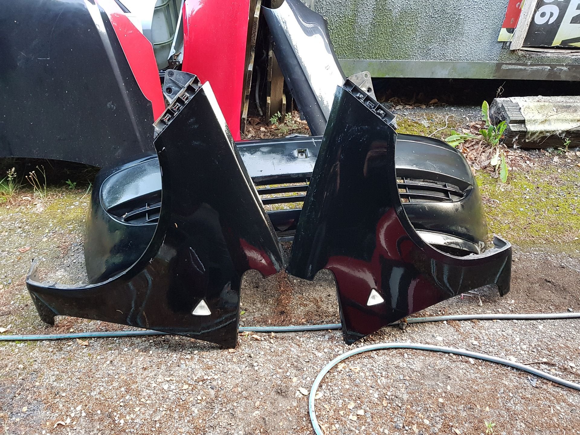 MITSUBISHI COLT VOORSCHERMEN BJ 2004 TOT 2007, Auto-onderdelen, Gebruikt, -, -, Ophalen of Verzenden