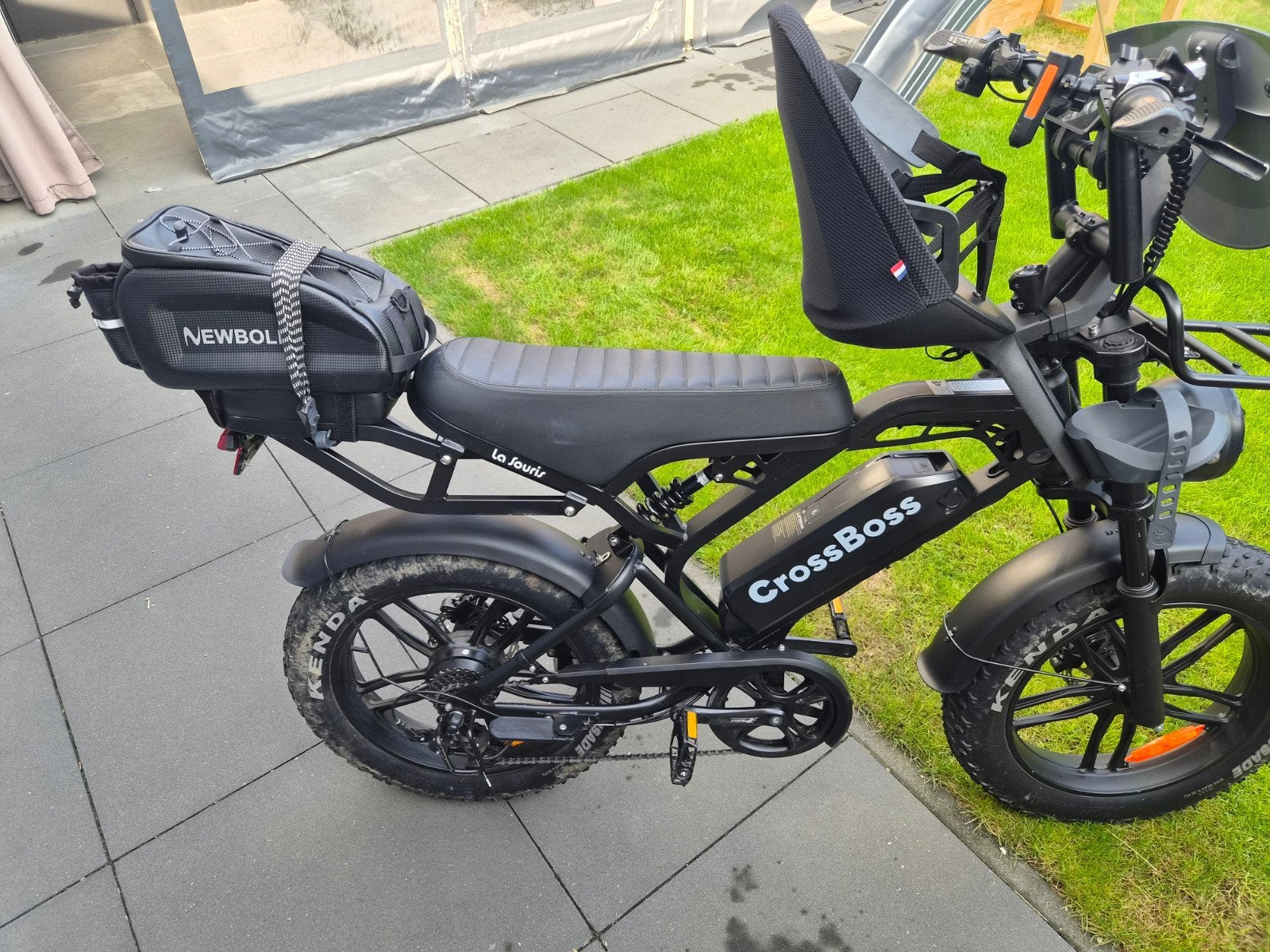 CrossBoss E-bike met accessoires en kinderzitje, Zo goed als nieuw, 50 km per accu of meer, 55 tot 59 cm, Ophalen