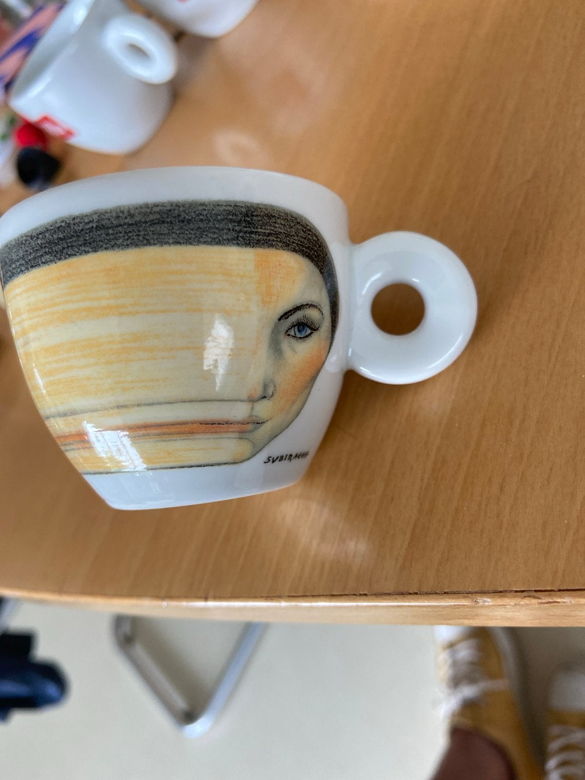 Illy espresso kopje Subirach 1998 - Designers Collectie, Huis en Inrichting, Keuken | Servies, Gebruikt, Ophalen of Verzenden