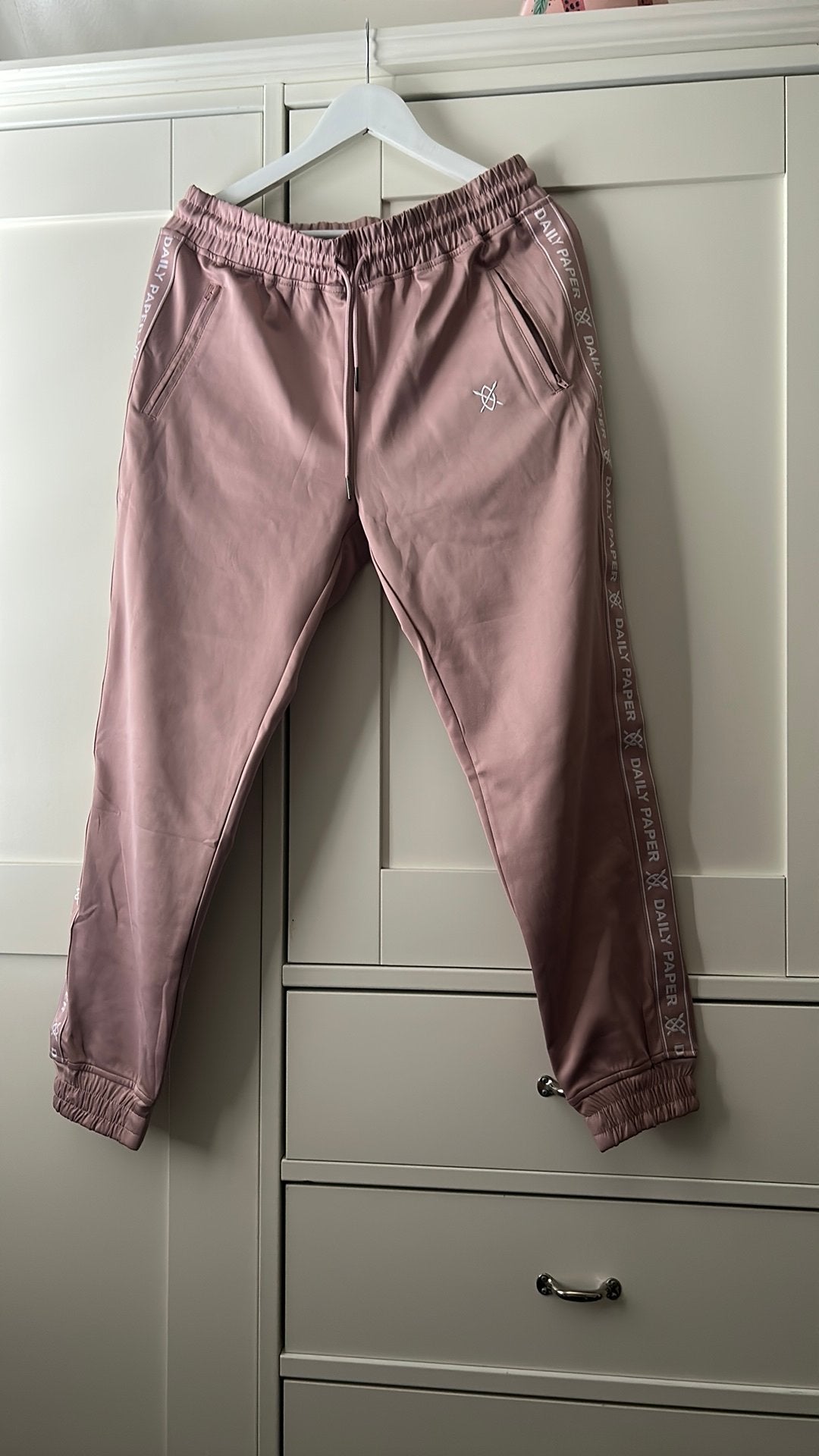 Roze Daily Paper trainingsbroek maat M, Maat 38/40 (M), Ophalen of Verzenden, Zo goed als nieuw, Roze