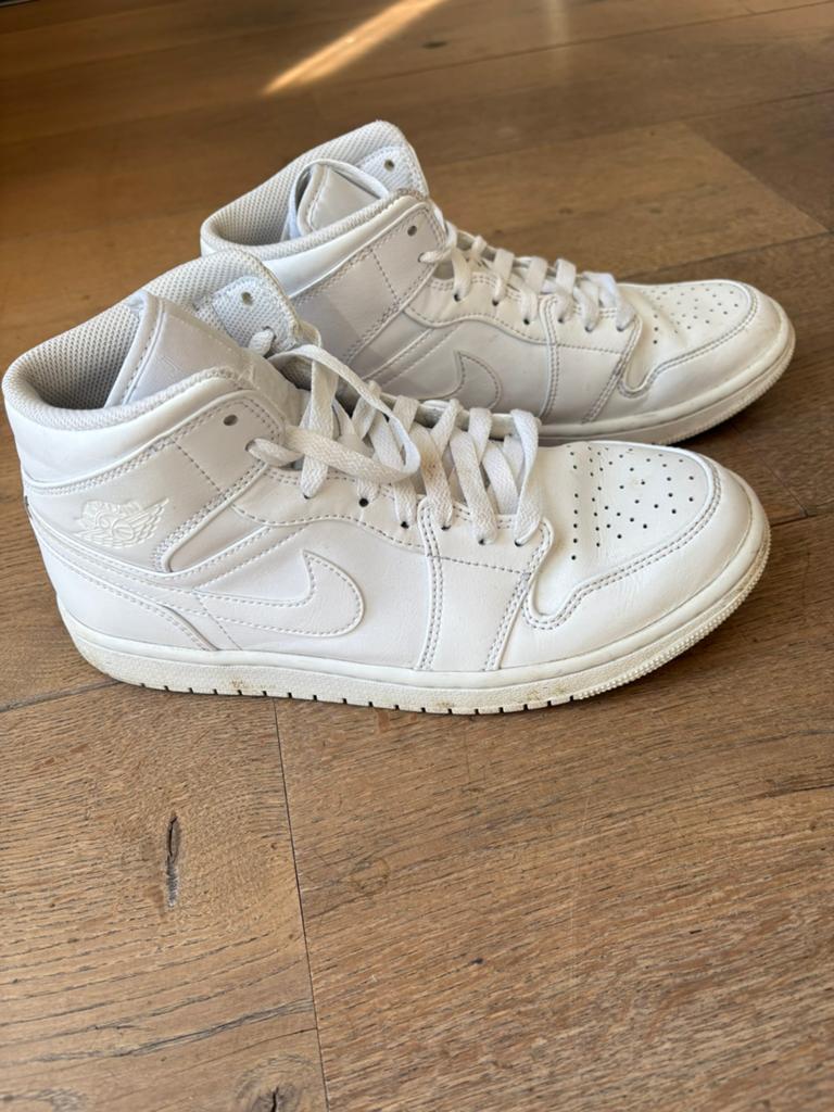 Nike Jordan maat 41, Ophalen of Verzenden, Zo goed als nieuw, Wit