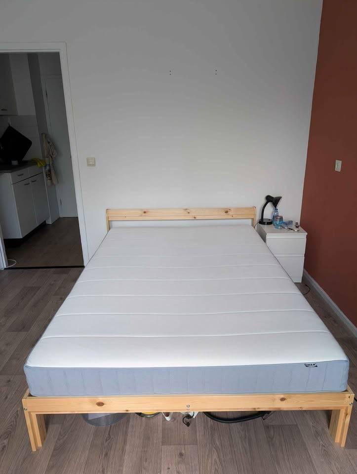 Double bed + Mattress, Ophalen, Eenpersoons, Wit, 140 cm