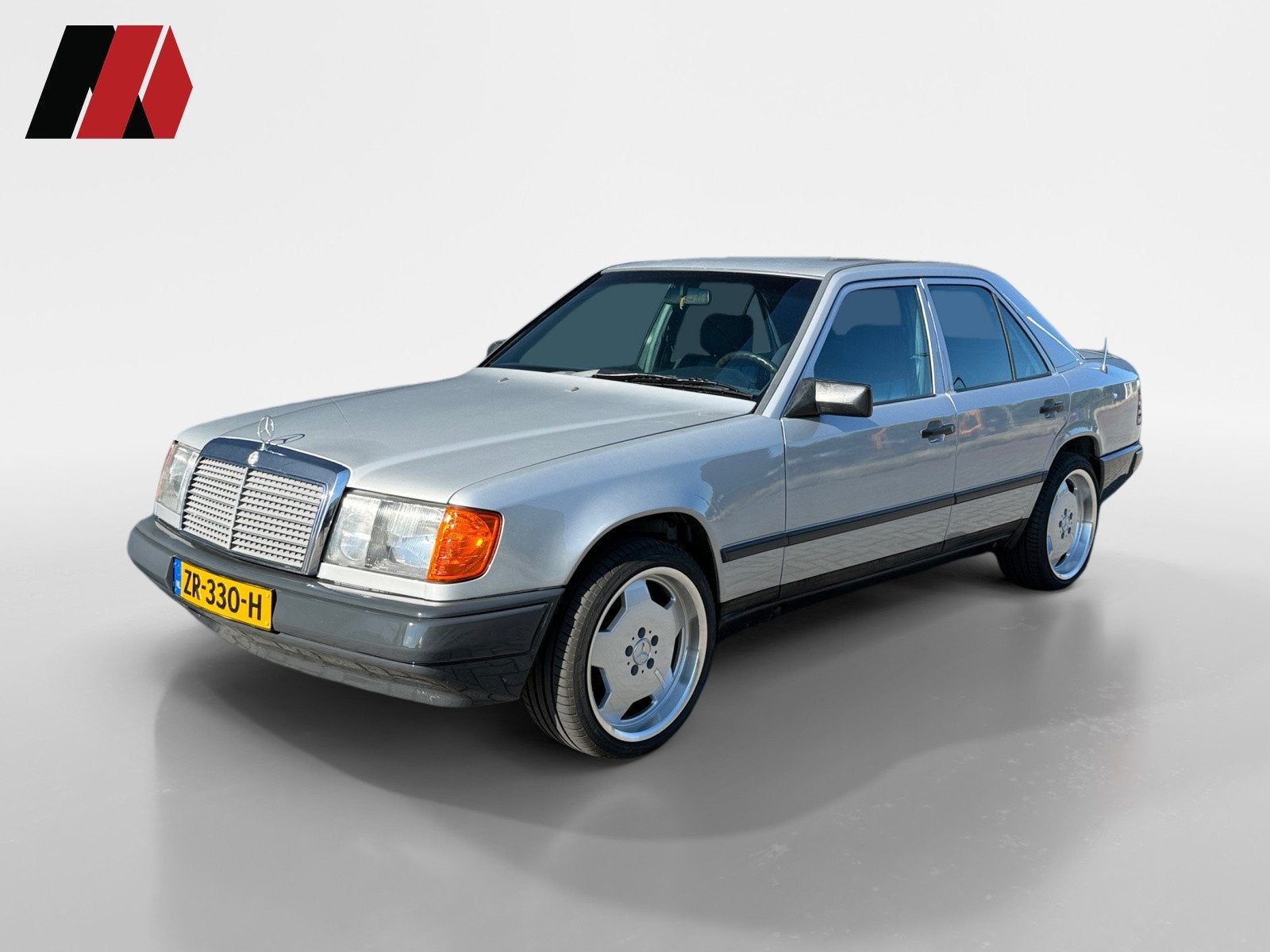 Mercedes-Benz 200-500 (W124) 230 E | Automaat | Oldtimer, Auto's, Automaat, Gebruikt, 132 pk, Bedrijf