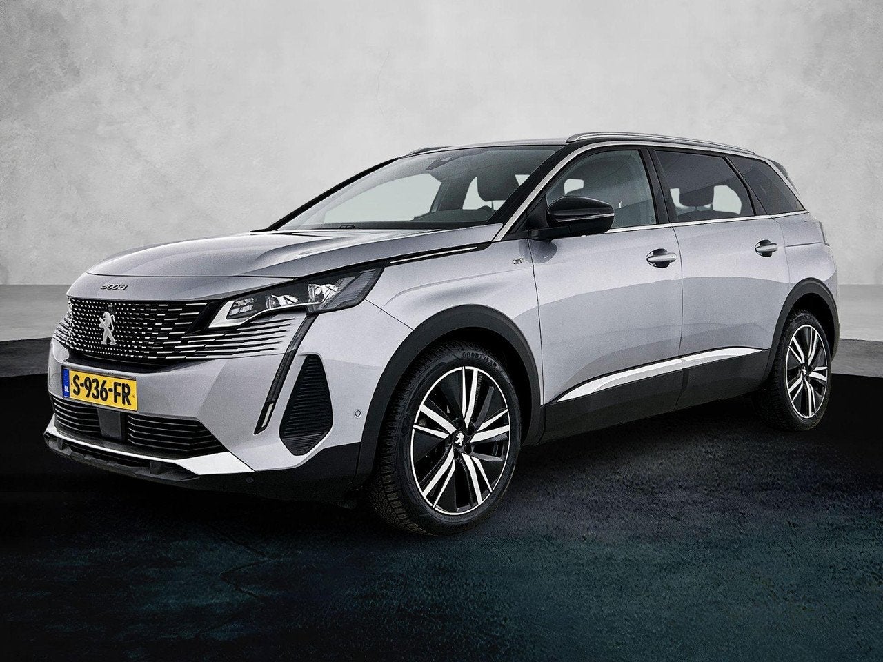 Peugeot 5008 SUV GT Pack Business 130pk Automaat | 7 Zitplaa, Gebruikt, 1199 cc, 7 stoelen, Origineel Nederlands