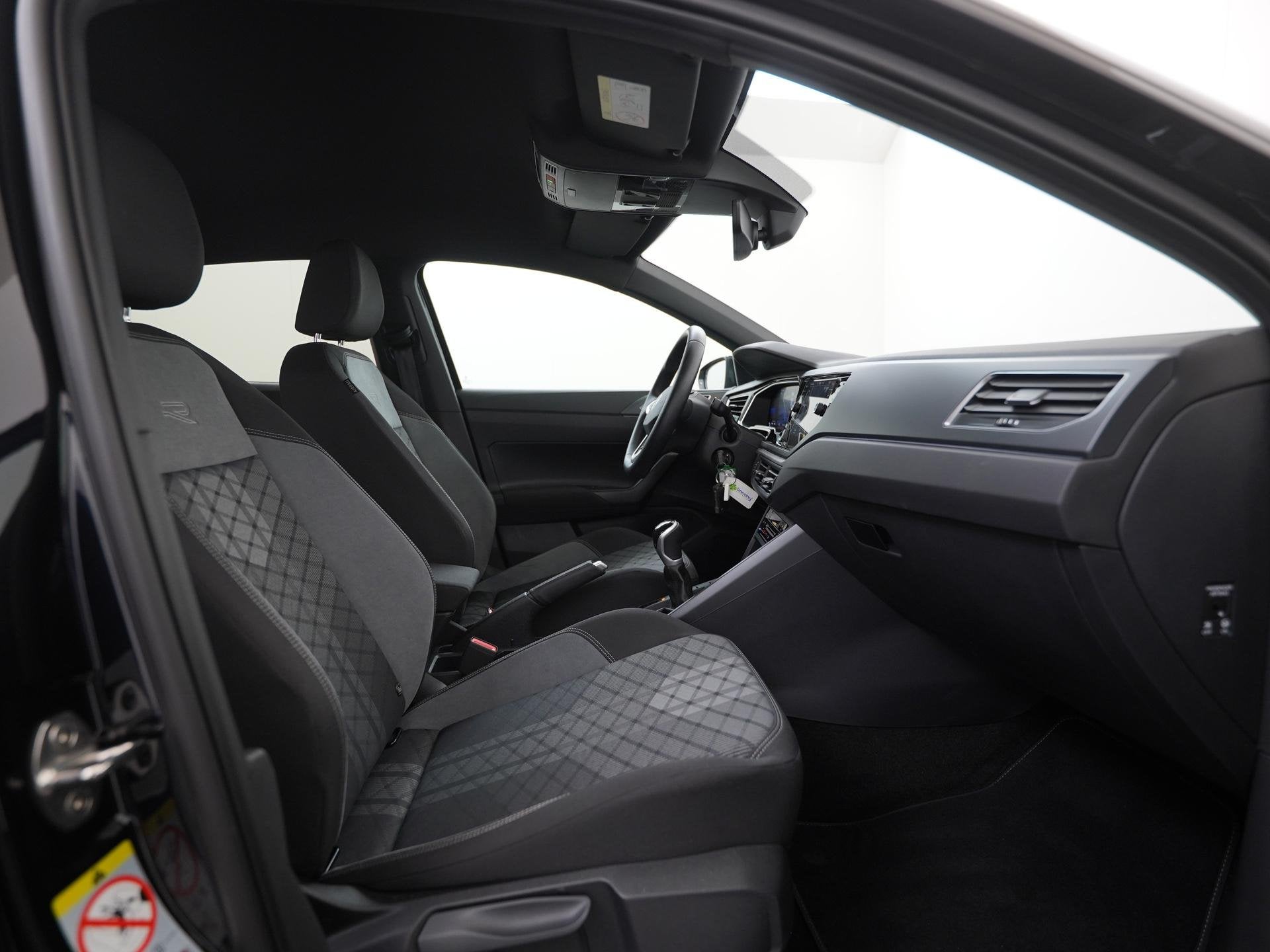 Volkswagen Polo 1.0 TSI R-Line | Stoelverwarming | Zondag Op, Auto's, Voorwielaandrijving, 12 maanden, Stof, Gebruikt