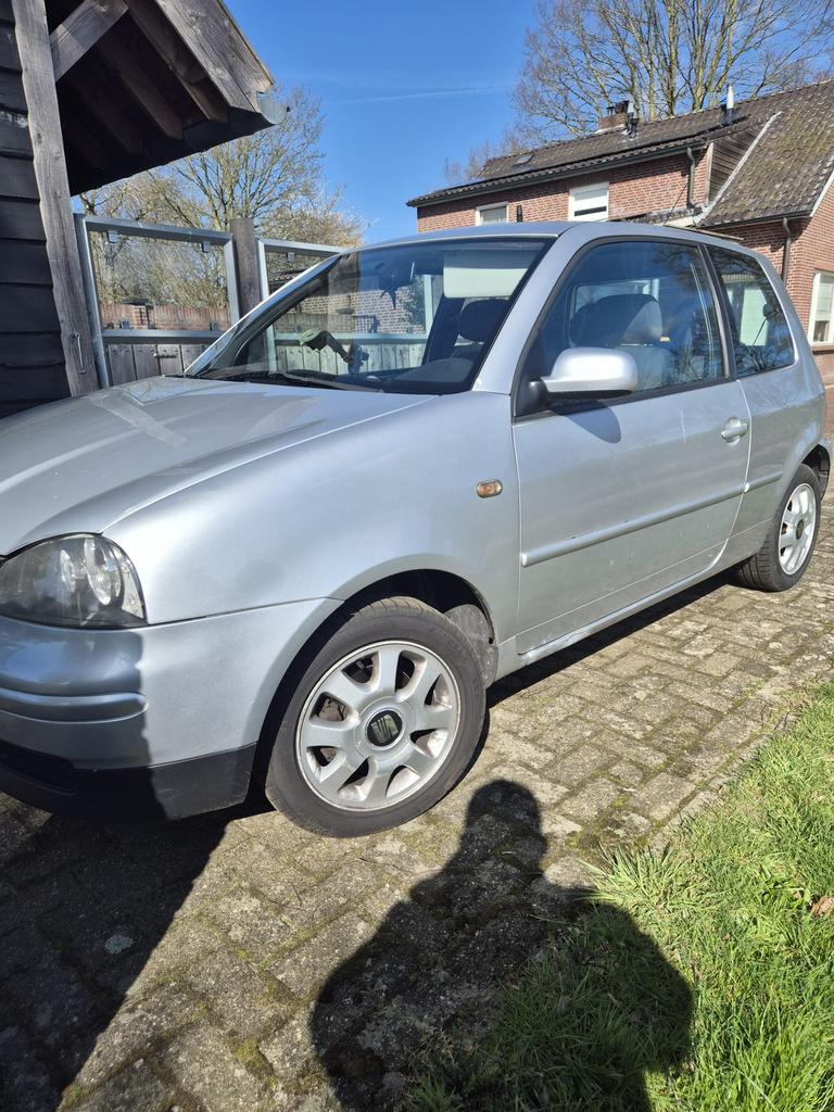 Seat Arosa 1.4 44KW AUT 2002 Grijs, Auto's, Seat, 450 kg, 31 €/maand, 4 stoelen, Origineel Nederlands