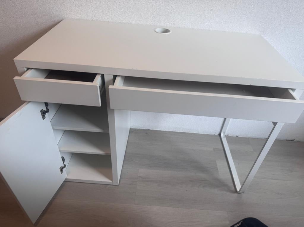 ikea bureau, Overige stijlen, Met lades, 105 cm, Gebruikt