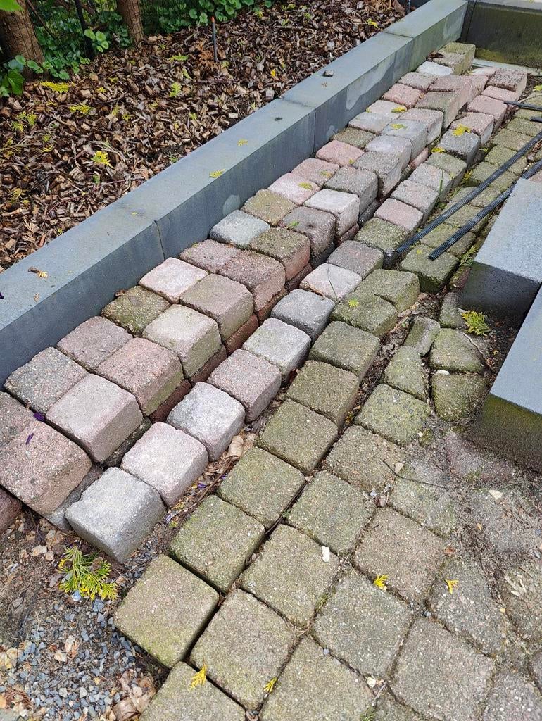19m2 Tuintegels vierkantjes beton, Tuin en Terras, Tegels en Klinkers, Gebruikt, Klinkers, Beton, 10 m² of meer, Ophalen