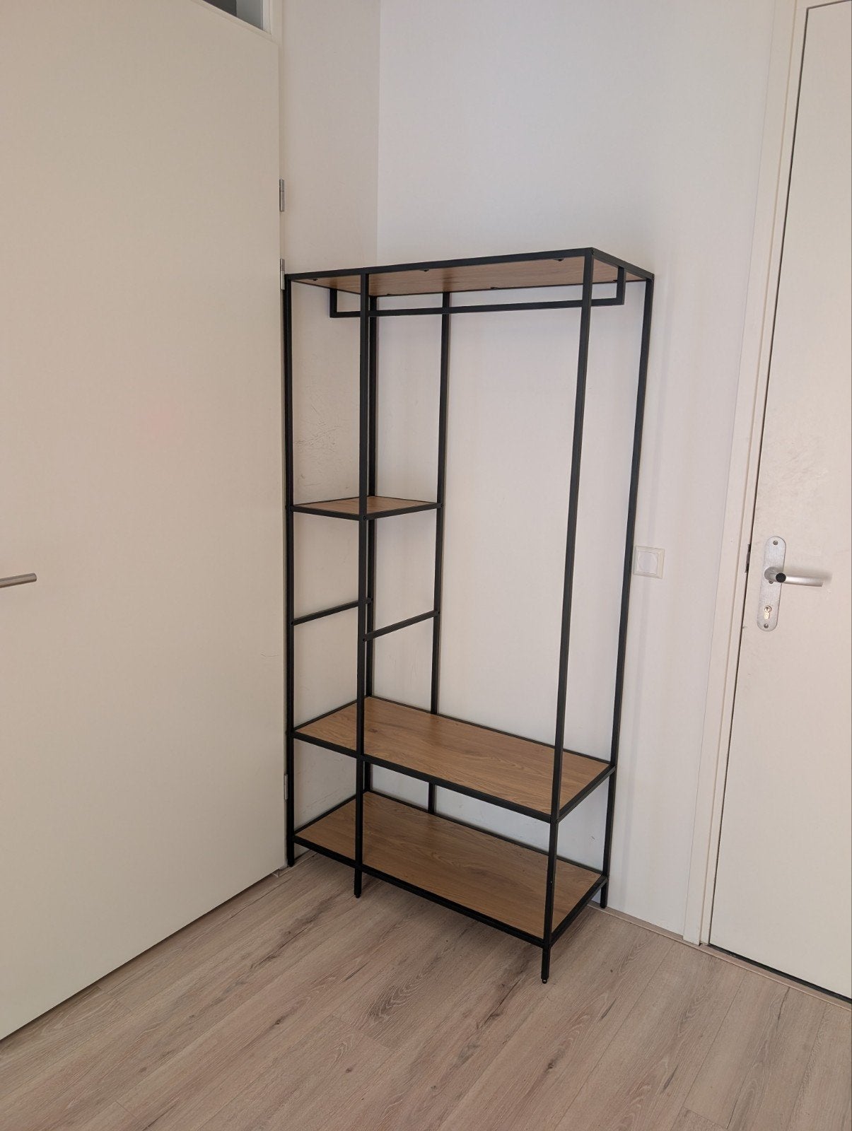 Kledingrek met planken - Industrieel design, Huis en Inrichting, Met plank(en), 50 tot 100 cm, Zo goed als nieuw, 25 tot 50 cm