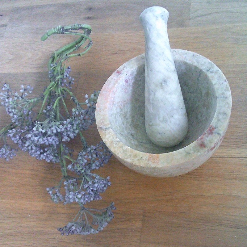 Marmeren vijzel kruiden keuken fijn maken stamper en bowl, Ophalen of Verzenden, Steen/keramiek, Meerkleurig, Overige typen
