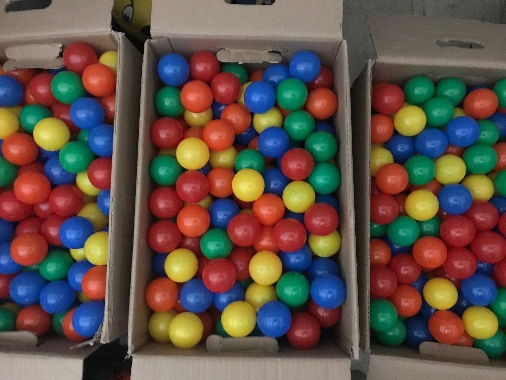 Ballen ballenbad +/- 1000 stuks 3 grote dozen verhuisdozen, Ophalen, Zo goed als nieuw, Jongen of Meisje